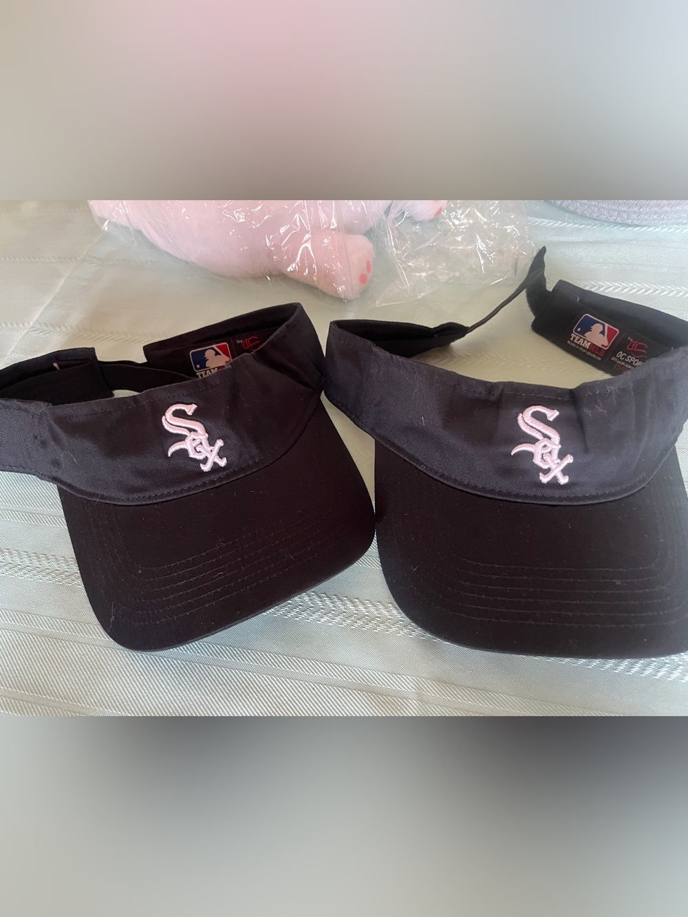 Chicago White Sox Sun visor … one left… new never used… $13.00 ship 15 oz